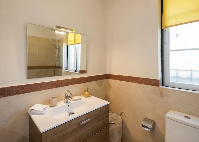 Apartment Sera - Luxury 3 Bedroom With Pool, Golf,beach
